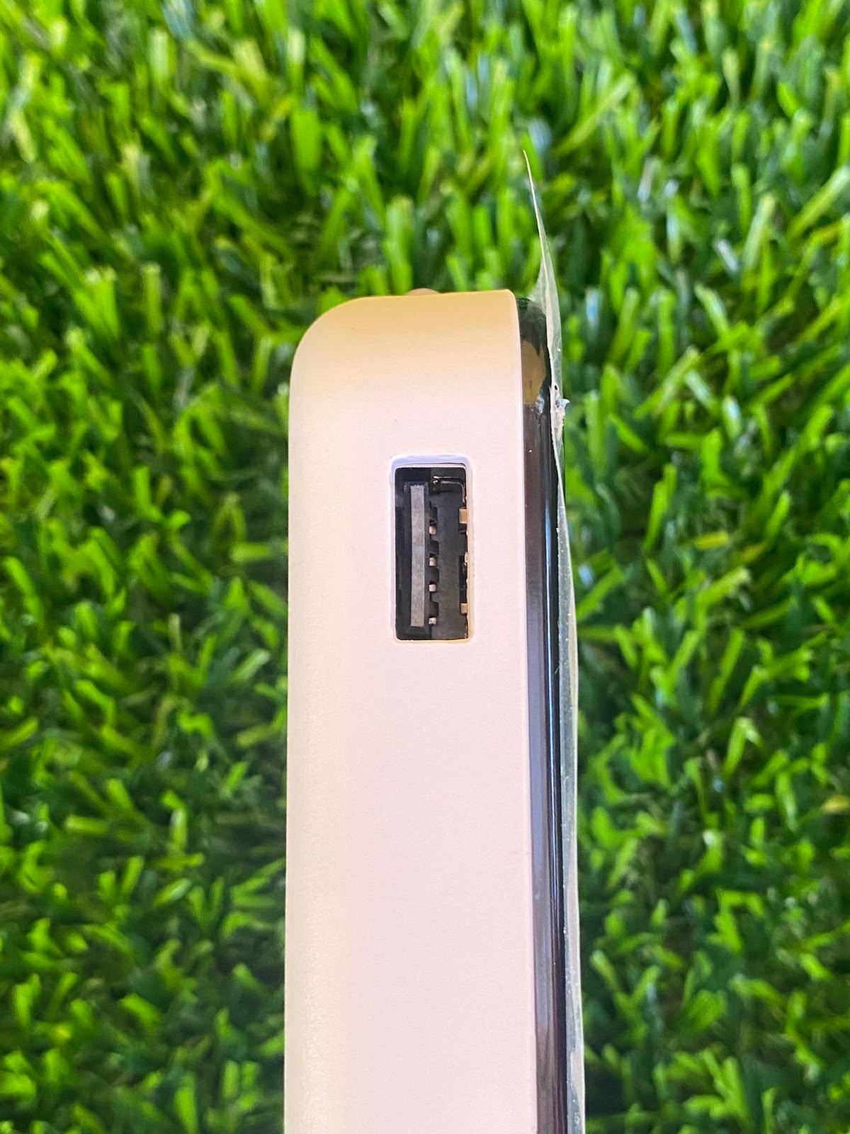 Power Box Portable Power Bank (Model An-89401) with 3 Built-in Cables and Flashlight