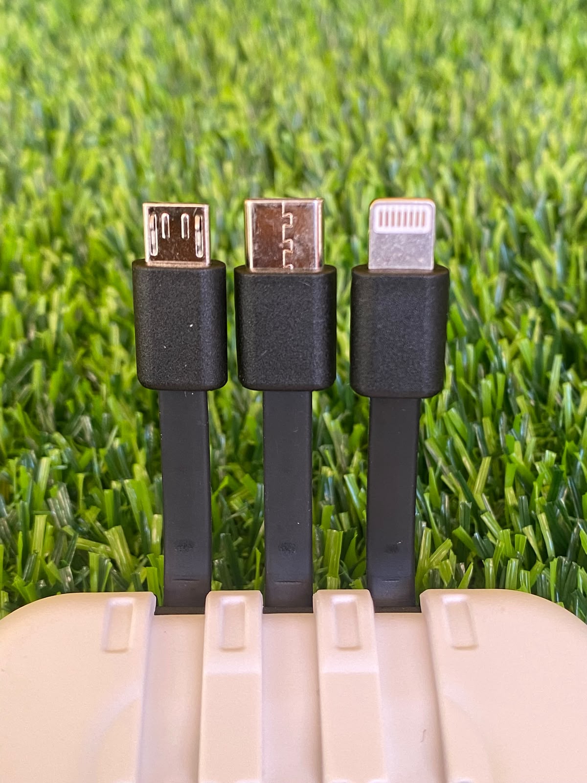 Power Box Portable Power Bank (Model An-89401) with 3 Built-in Cables and Flashlight